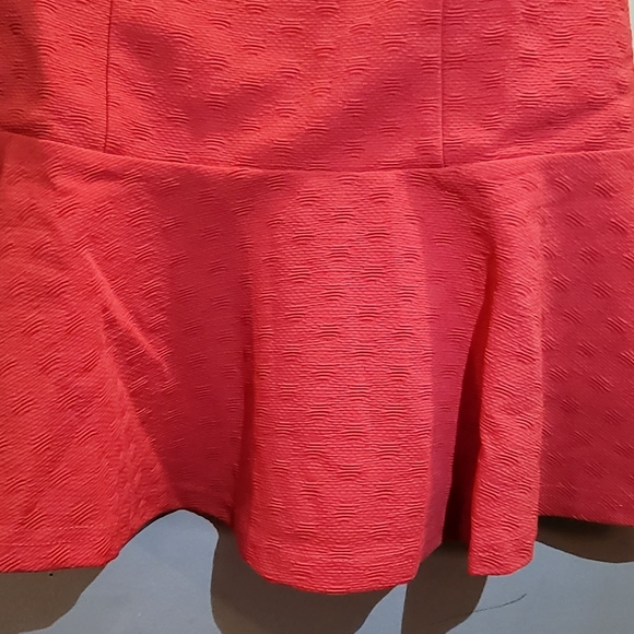 Scarlet Bow Dress - Picture 3 of 7